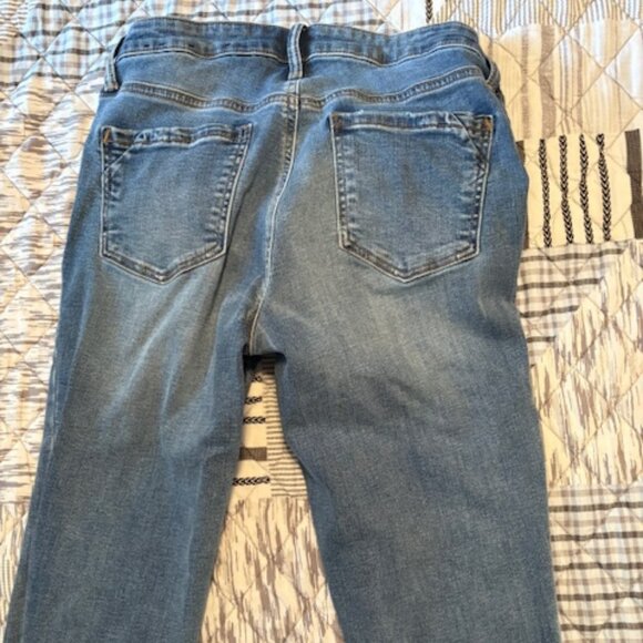 Blue Jeans - Picture 3 of 3